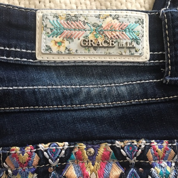 Grace in LA Capris - Picture 2 of 8